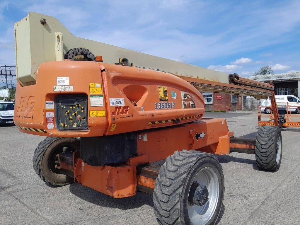 Sold - Articulated Boom Lift - View 2
